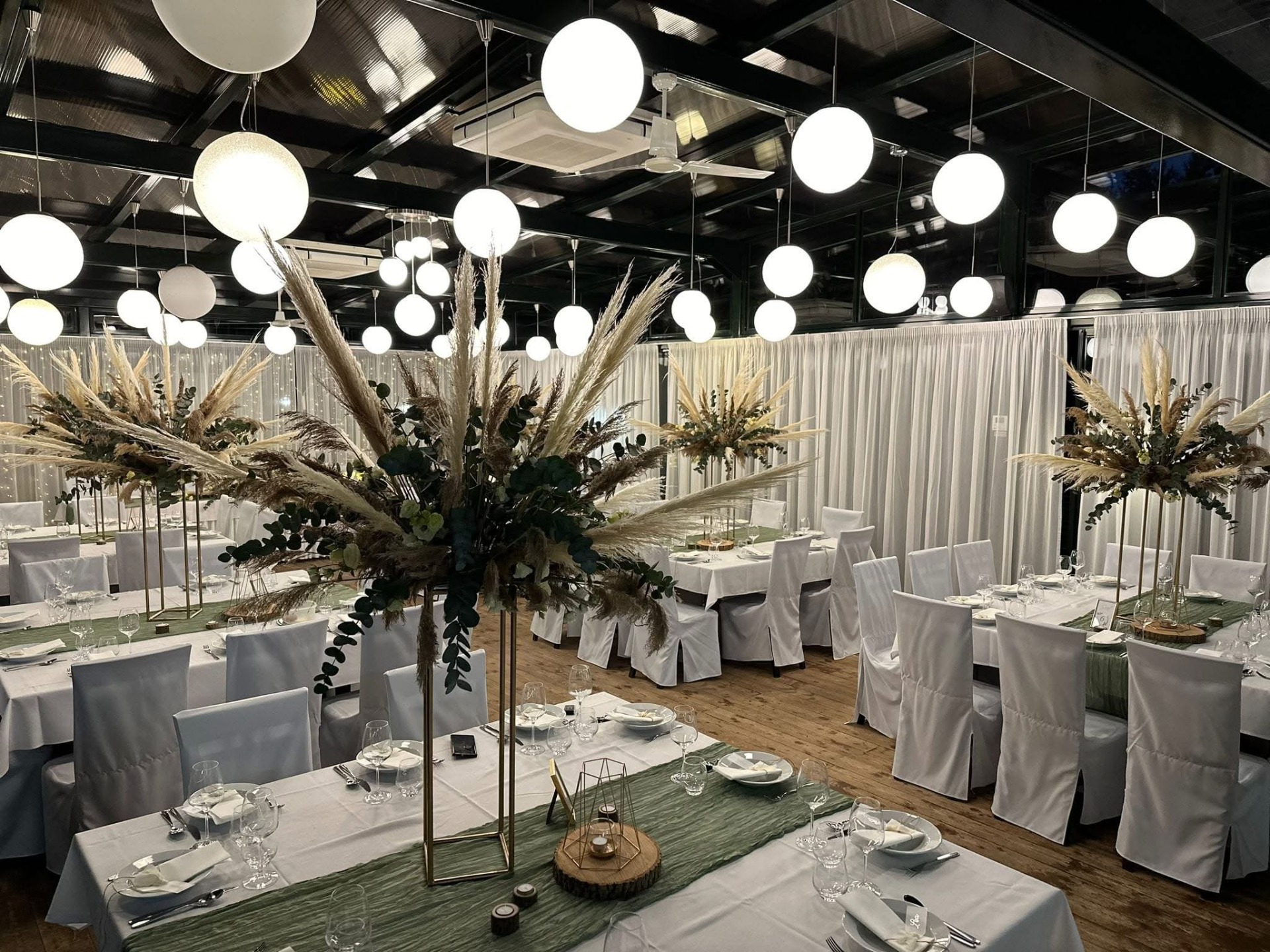 Svadobná výzdoba - Tropic Šaštín Stráže